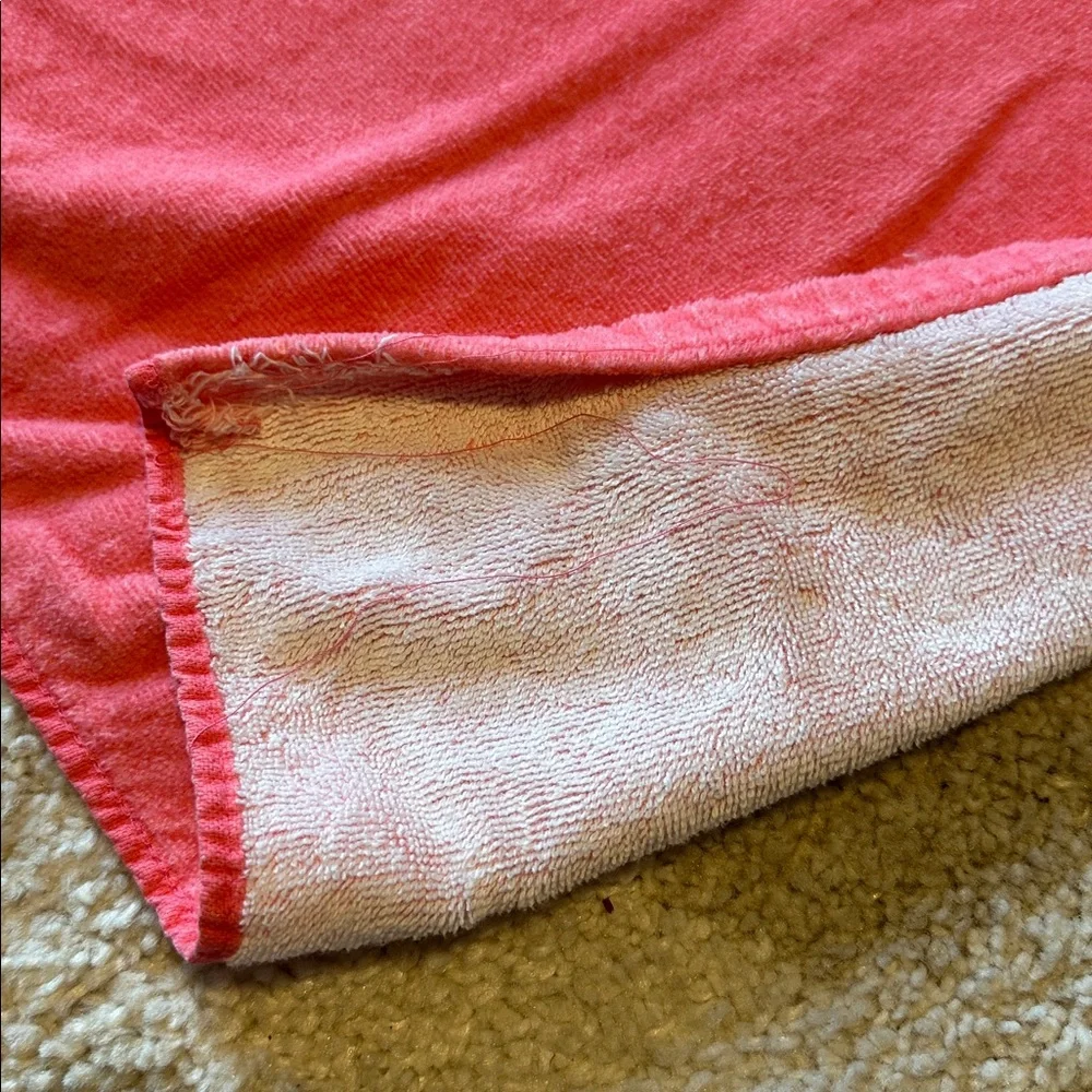 RARE Victoria’s Secret Pink Ombre Heart Beach Towel Discontinued